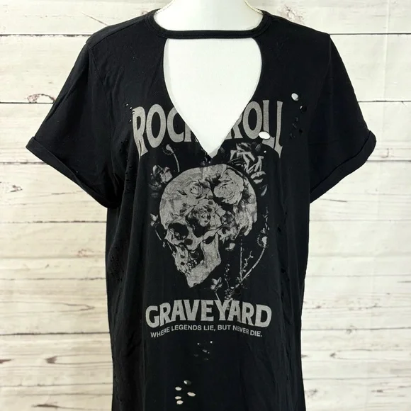 Torrid Vintage Rock and Roll Distressed V Neck Tee in Size 1 - Picture 1 of 7